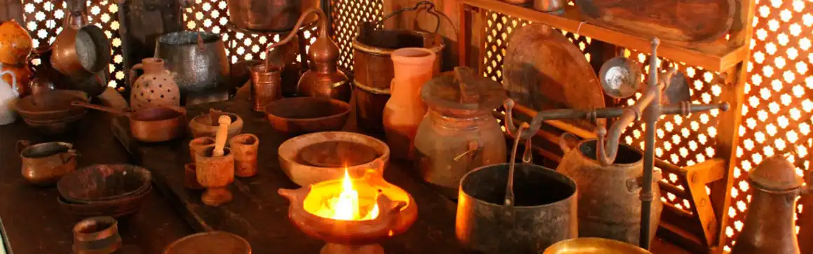 Diseño y construcción de escenografía para eventos, atrezzo de todo tipo y tapicería especializada